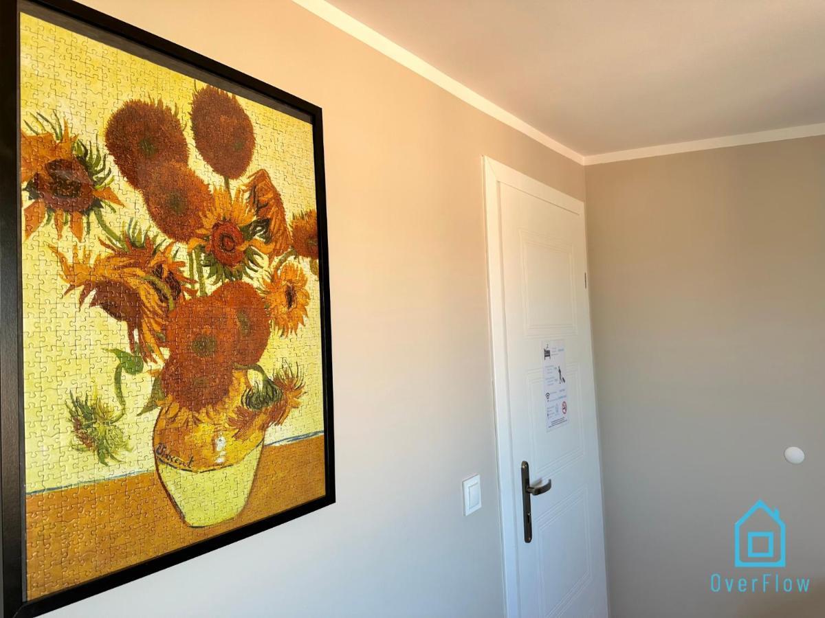Gogh - 10 Minutes To Old Town & Sea Rum i privatbostad *
